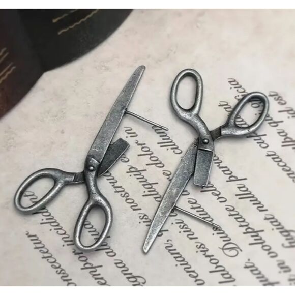 Scissors Earrings Hairdresser Halloween Sew Crafts Quilt - Picture 5 of 6